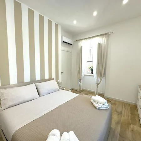 Charming Mogavero - With Private Parking Salerno