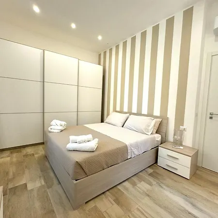 Apartamento Charming Mogavero - With Private Parking Salerno
